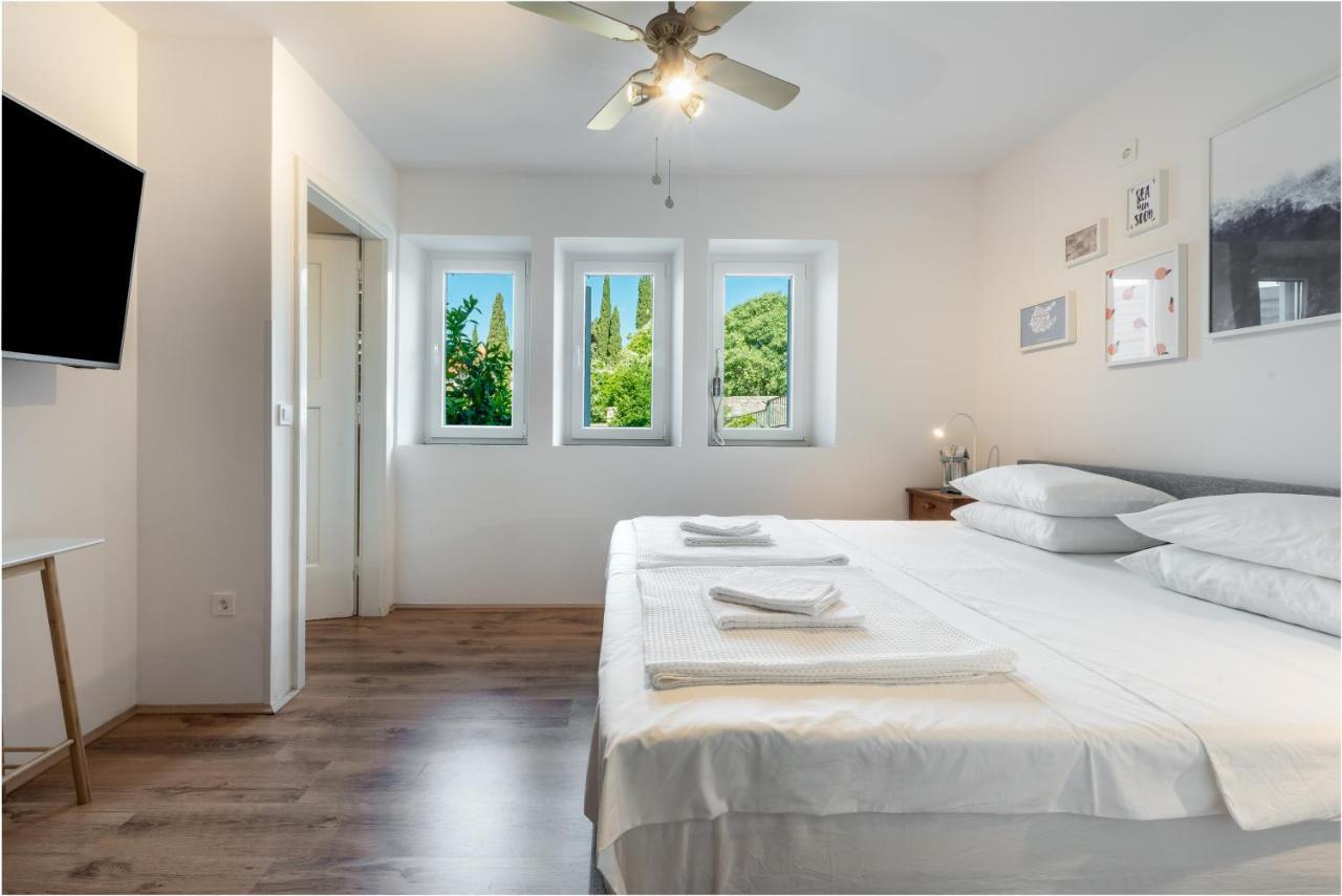 Apartment Near Old Town, Free Parking & Huge Garden 杜布罗夫尼克 外观 照片